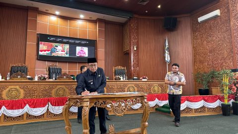 Rapat Paripurna DPRD Depok Dalam Rangka Persetujuan Terhadap Raperda Perubahan APBD TA 2024