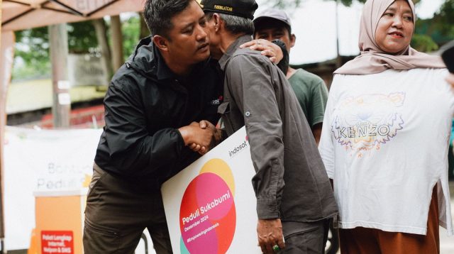 Indosat Berikan Bantuan Kemanusiaa di Sukabumi Pasca Bencana