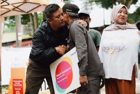 Indosat Berikan Bantuan Kemanusiaa di Sukabumi Pasca Bencana