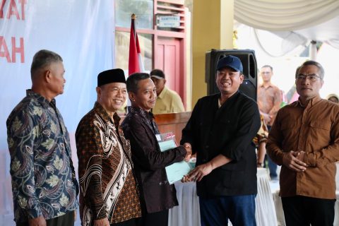 Warga Parangtritis Terima 811 Sertipikat dari Program Konsolidasi Tanah ATR/BPN