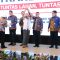 Pemerintah Serahkan 1.120 Sertifikat Tanah kepada Transmigran di Sukabumi