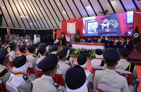 Menteri ATR/BPN Nusron Wahid Lantik 624 Lulusan STPN