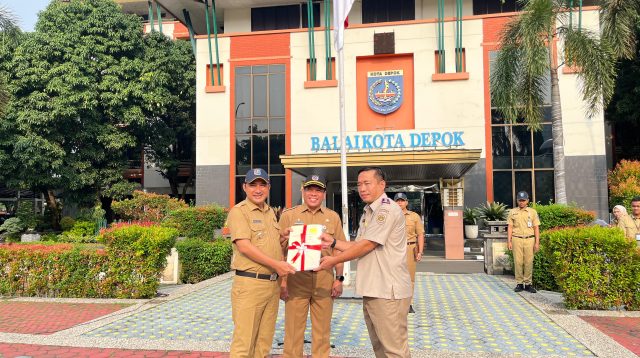BPN Serahkan 50 Sertipikat Aset Pemkot Depok, Perkuat Legalitas Tanah Daerah