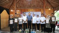 Wamen ATR/Waka BPN dan Menko AHY Serahkan Sertipikat Tanah di Gunungkidul