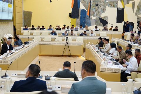 Menteri Nusron Wahid Laporkan Progres Revisi Tata Ruang Sumatera ke DPR RI