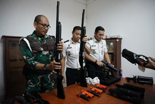 Rutan Depok Rawat Rutin Senjata Api demi Keamanan Maksimal