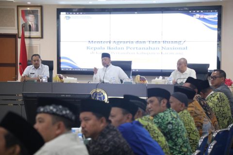 Menteri Nusron Targetkan Seluruh Rumah Ibadah dan Pesantren Bersertipikat