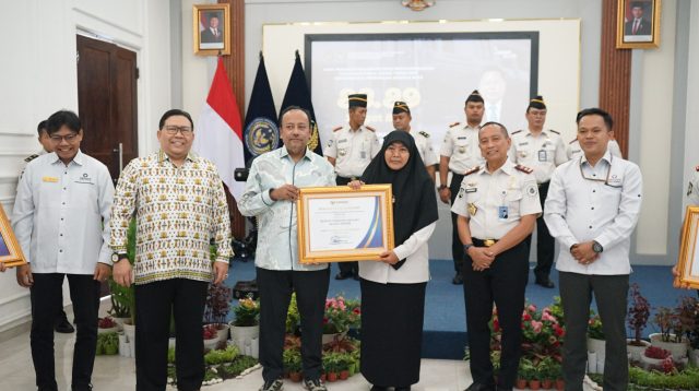 Sangat Baik! Rutan Depok Terima Penghargaan Kepatuhan Pelayanan Publik 2025