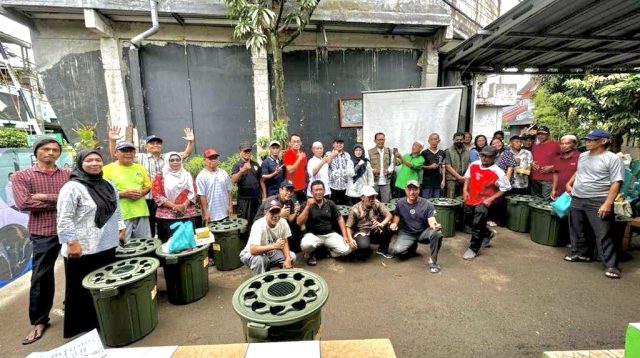 UPER Perkuat Ketahanan Pangan Warga Depok melalui Inovasi Budikdamber