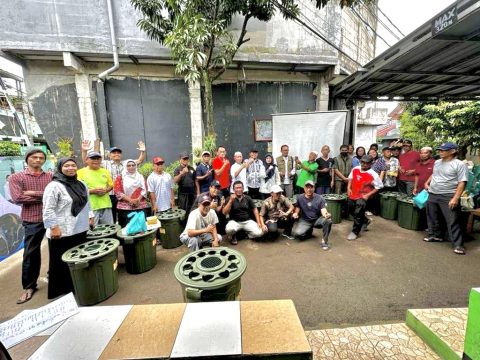 UPER Perkuat Ketahanan Pangan Warga Depok melalui Inovasi Budikdamber